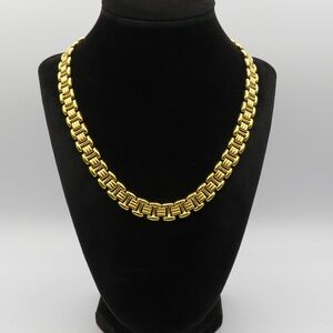 Vintage Napier Gold Tone Necklace 18”